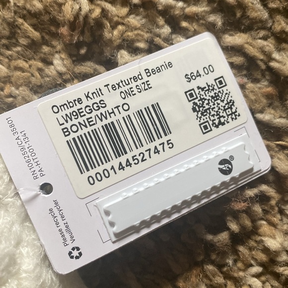 Ombre Knit Textured Beanie - One Size - Picture 4 of 4